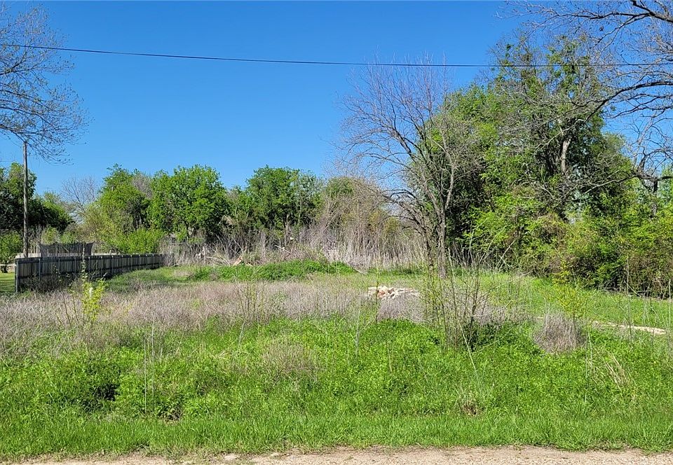 1st image of 805 E Avenue A