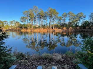 154 Red Bird Ln, Hampstead, NC 28443