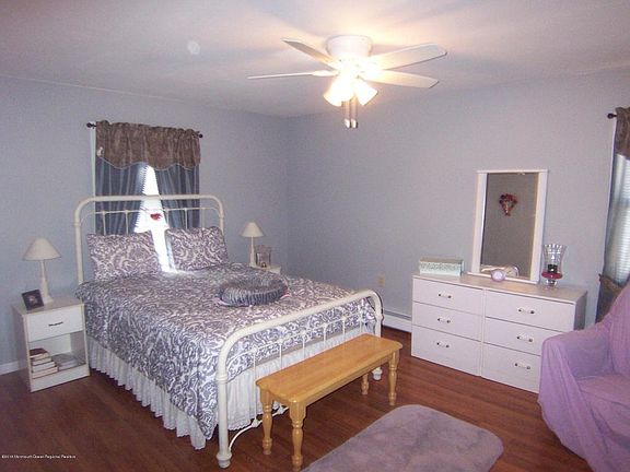 5th image of 49 Santiago Ct