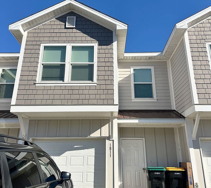 1st image of 1811 Stable Ln