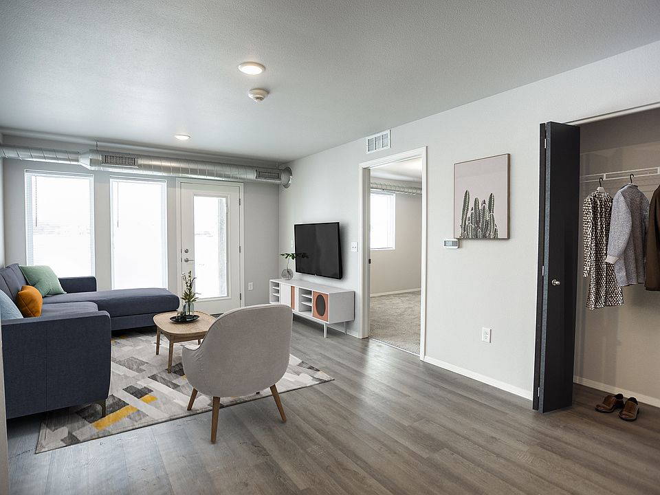 The Pitch 705 NW 2nd St Waukee IA Zillow