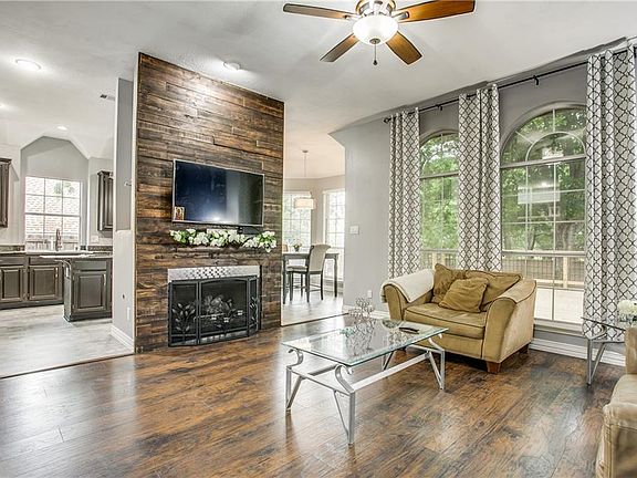 4th image of 8600 Shadybrooke Dr