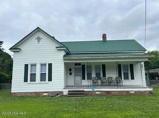 115 E Station St, Mount Olive, NC 28365