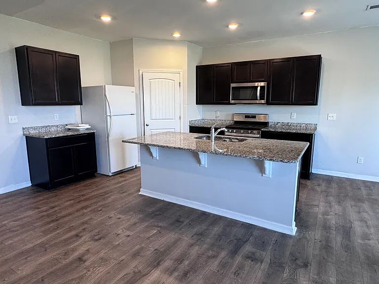 3022 Mallard Dr — Photo 5