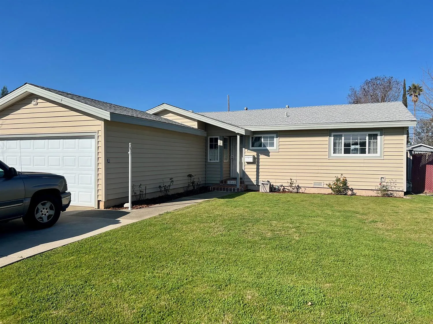 3065 Swansea Way photo 1