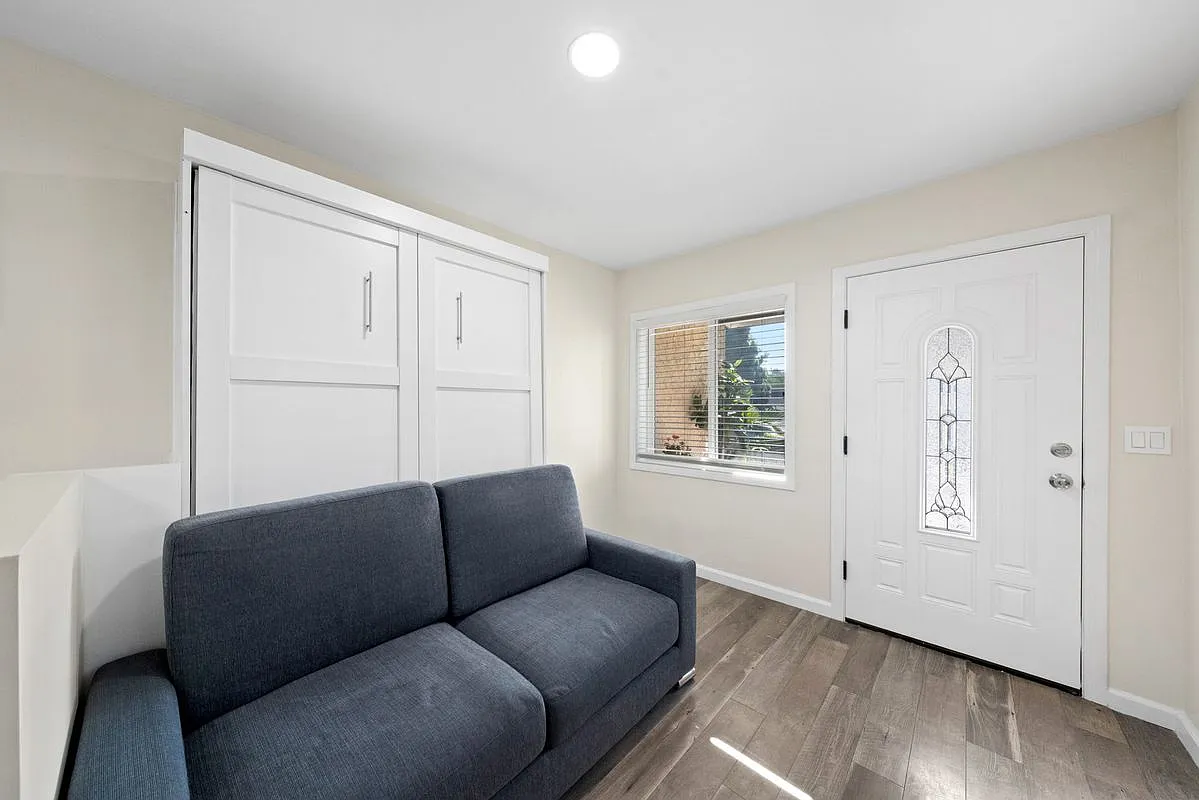 1 bed, 1.0 bath, 450 sqft, $1,600 — Photo 2