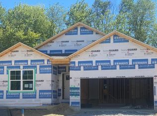 82 Snapdragon Dr, Amelia, OH 45102
