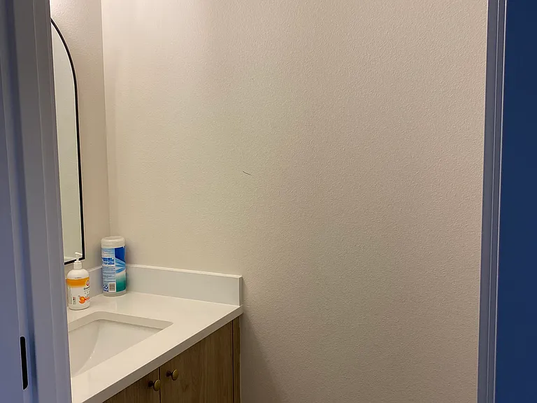 7519 N Clarendon Ave #4 — Photo 17