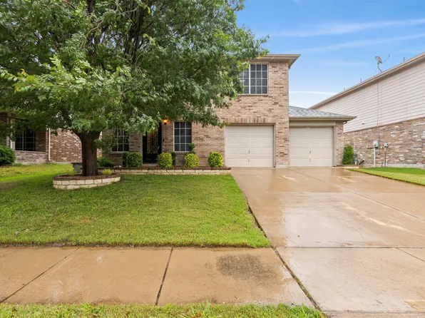 8512 Gray Shale Dr, Fort Worth, TX 76179