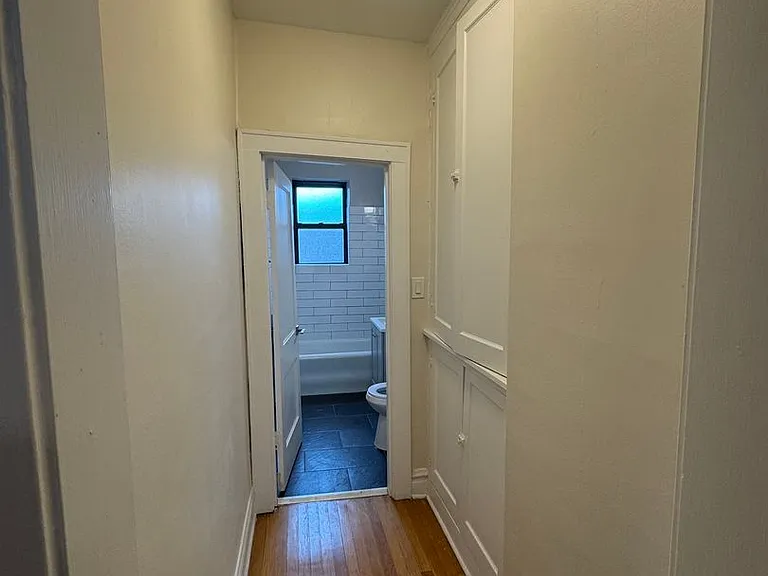 605 Hinman — Photo 46