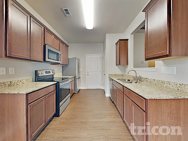2046 Aragon Ln — Photo 5