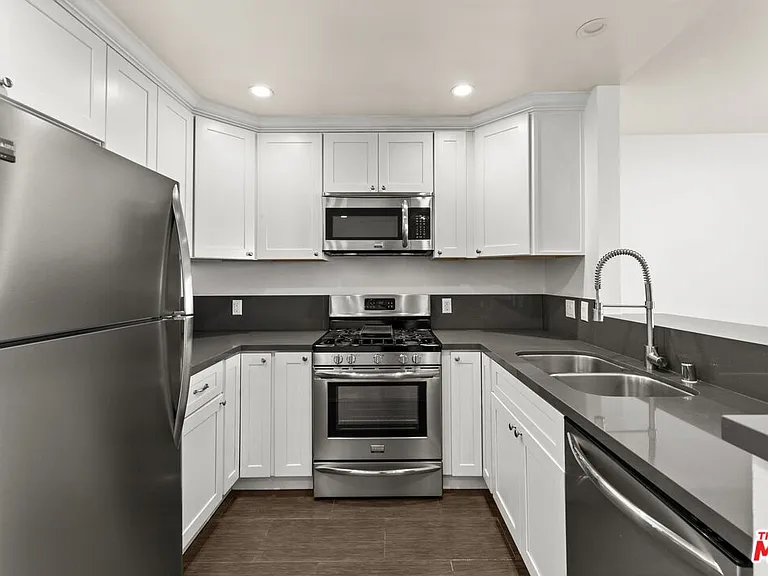 6212 Fulton Ave #103 — Photo 6