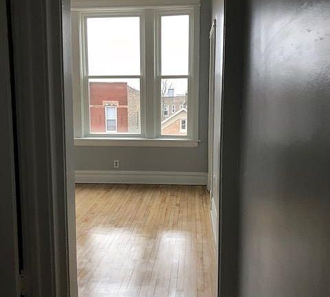 2nd image of 2303 S Oakley Ave #2R