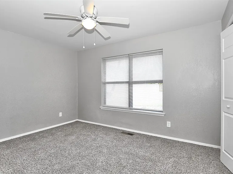 9402 S 69th East Ave — Photo 15