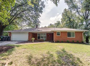 1255 Pin Oak Ln, Caseyville, IL 62232