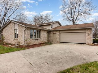 320 Roberts St, Auburn, MI 48611