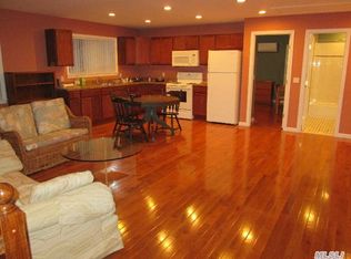 193 Radio Ave, Miller Place, NY 11764