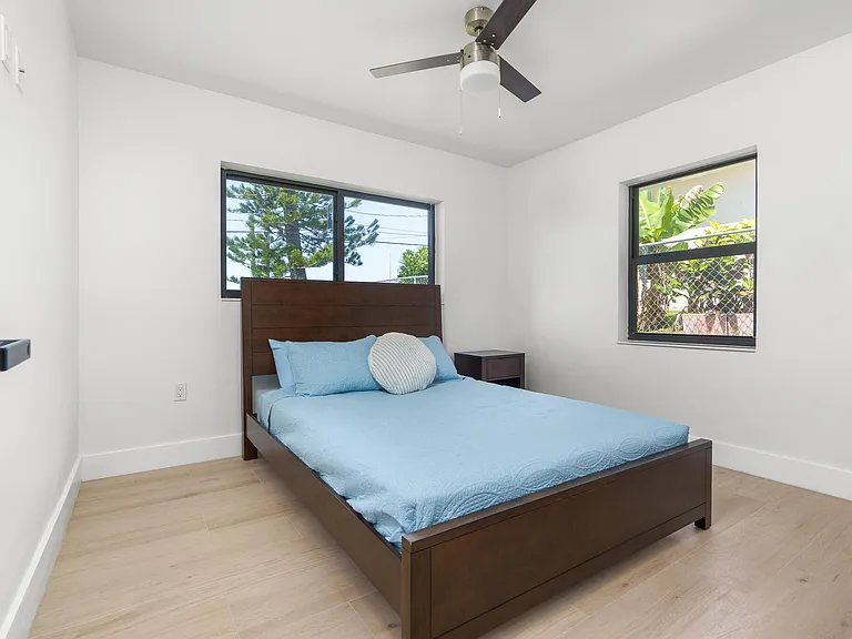 303 De Carie St #303 — Photo 20