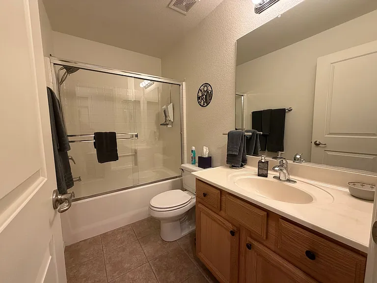 2416 N Ridge Ave — Photo 21