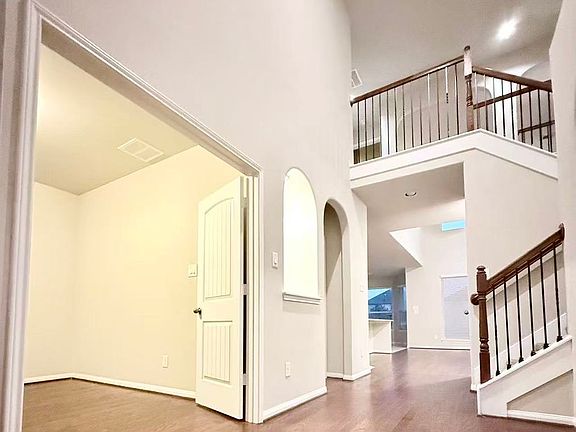 4th image of 24323 Marcello Lakes Dr