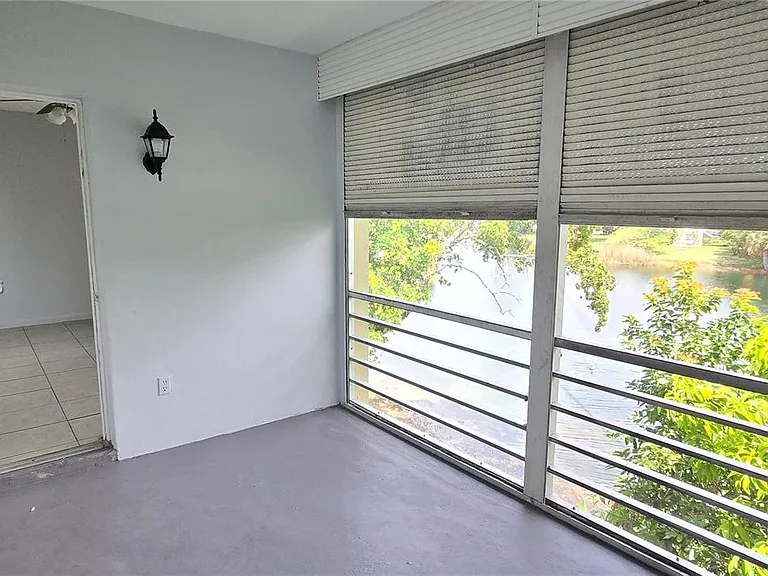 5335 NW 10th Ct #307 — Photo 20