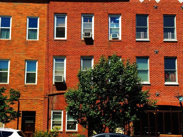 29 Greenpoint Avenue