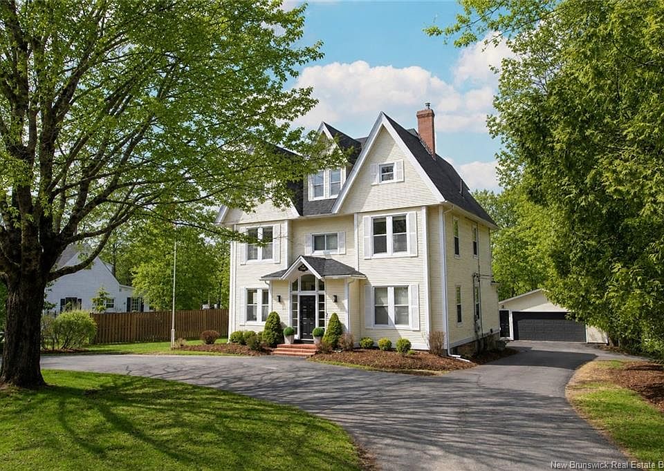 1st image of 3161 Rothesay Rd