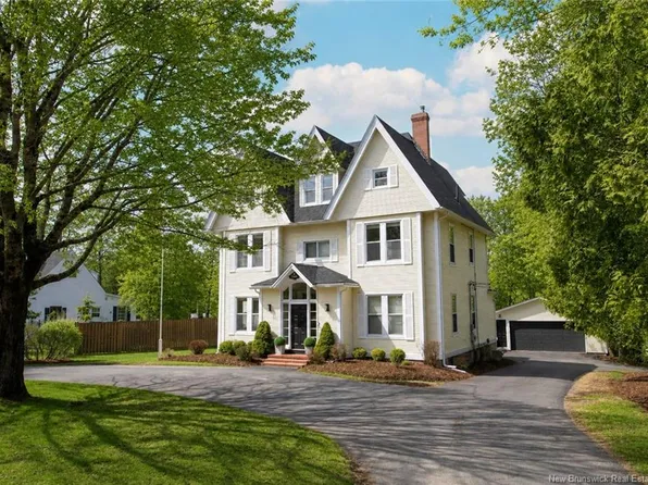 3161 Rothesay Rd, Rothesay, NB E2E 5V3