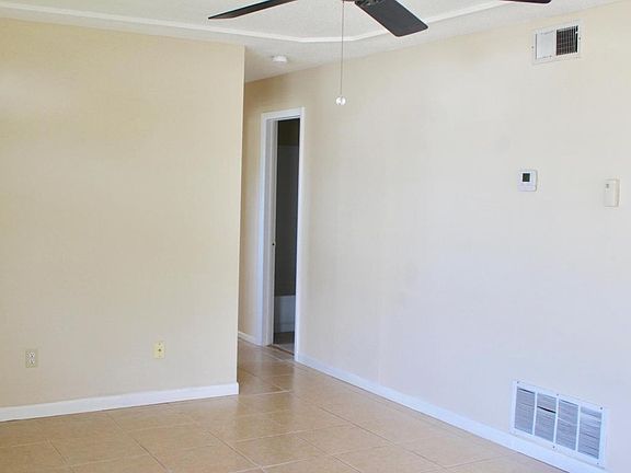 4th image of 2669 Fountainhead Blvd