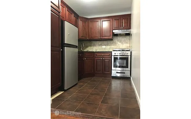 Rented by Douglas Elliman | media 13