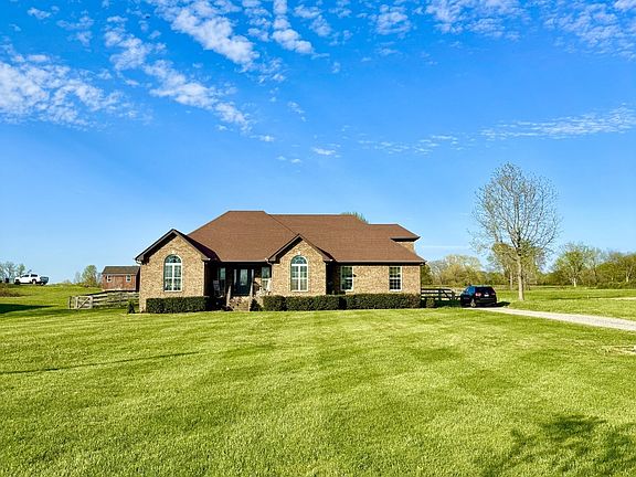 2nd image of 530 Thompson Ln