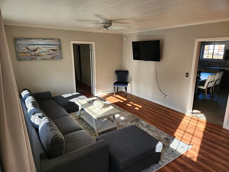 28 Reggio Ave — Photo 10