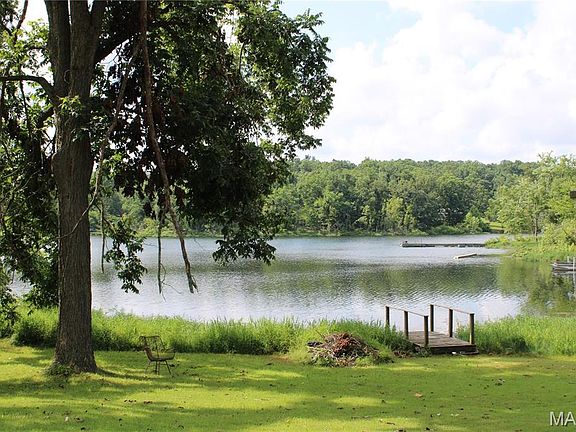 3rd image of 697 Parkers Lake Dr