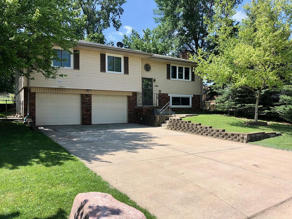 1st image of 2211 Derby Dr