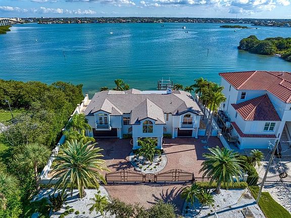 2nd image of 907 Harbor Dr