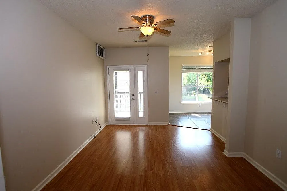 Building Photo - 816 North St #25