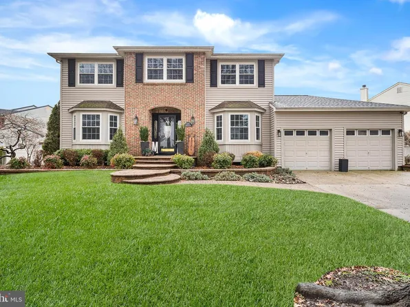 105 Stonebrook Dr, Lumberton, NJ 08048