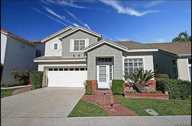 1st image of 11 Walnut Dr