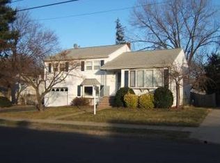 11 Lorrie Ln, Clifton, NJ 07012