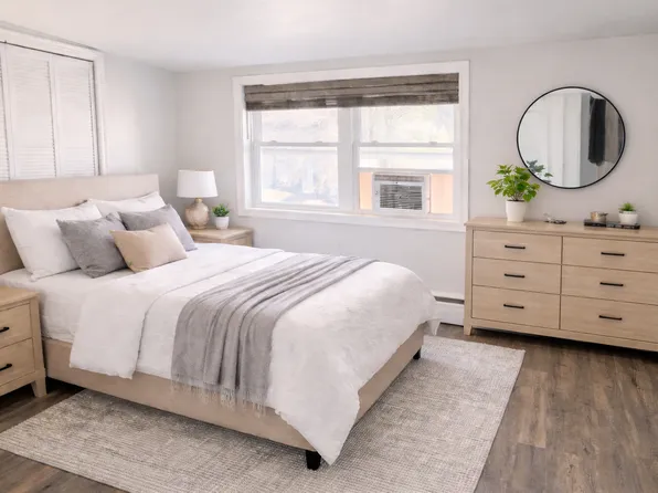 22 Oak St, Wolcott, CT 06716