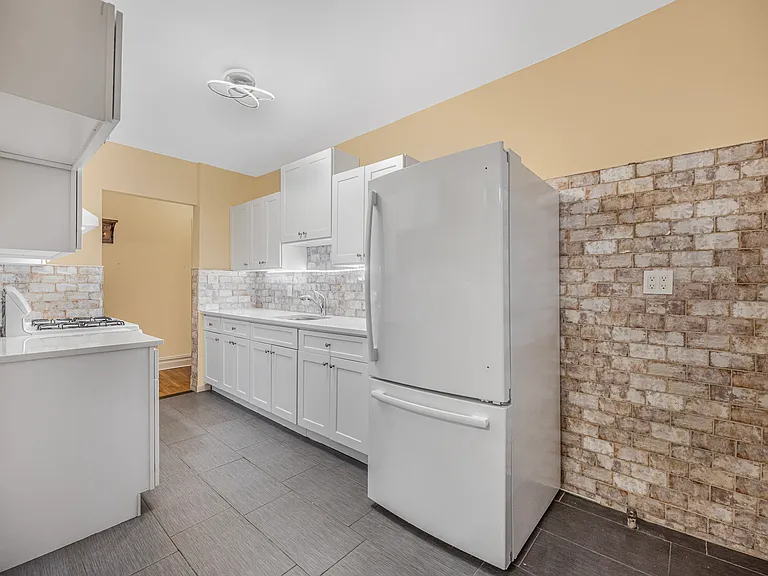 42 Barker Ave #2B — Photo 9