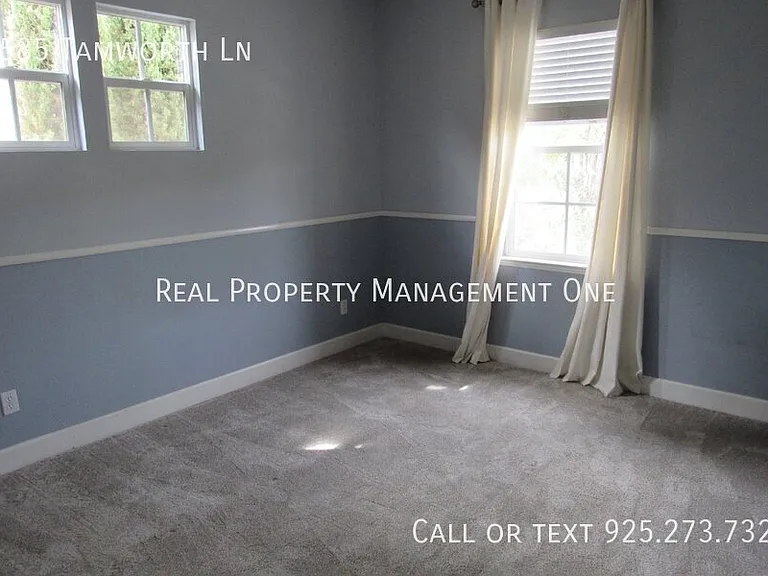 2585 Tamworth Ln — Photo 25