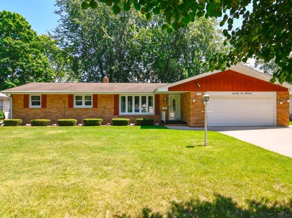 2113 Kassner Dr, Green Bay, WI 54304