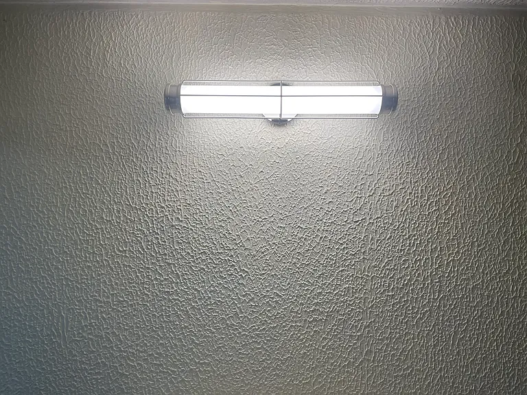 Modern Hinkley lighting on 1st floor.