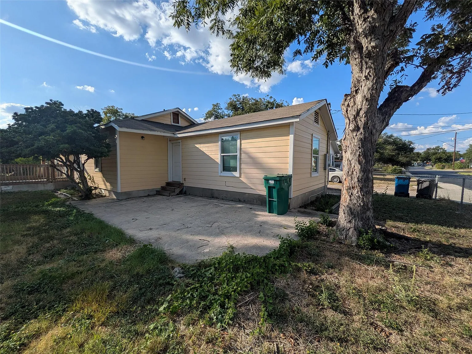 4 bed, 2.0 bath, 1472 sqft, $1,600 — Photo 3