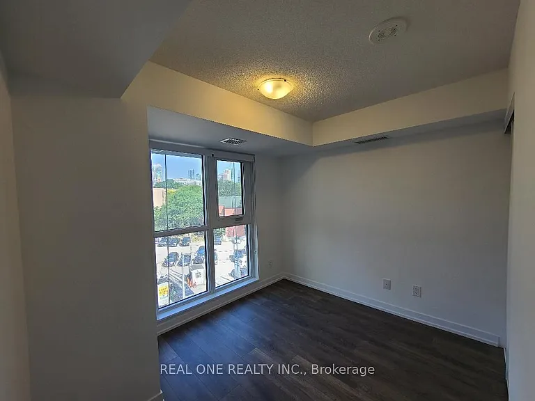 219 Dundas St E #511 — Photo 23