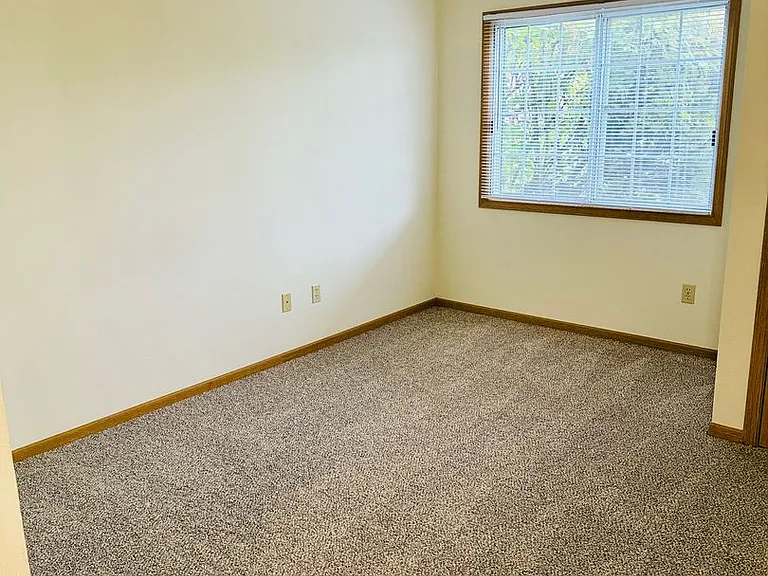 Stone Creek Apartments — Photo 18