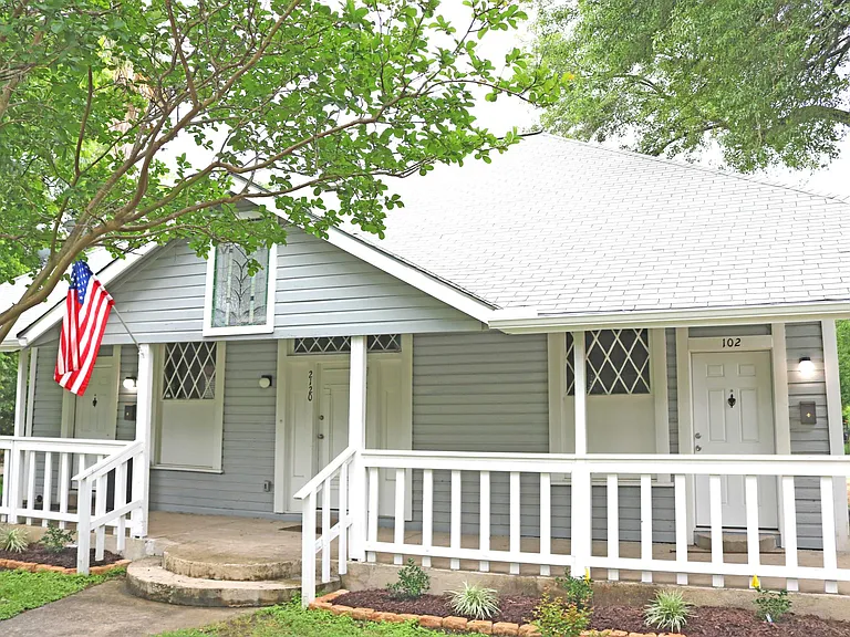 2120 Monterey St #102 — Photo 3