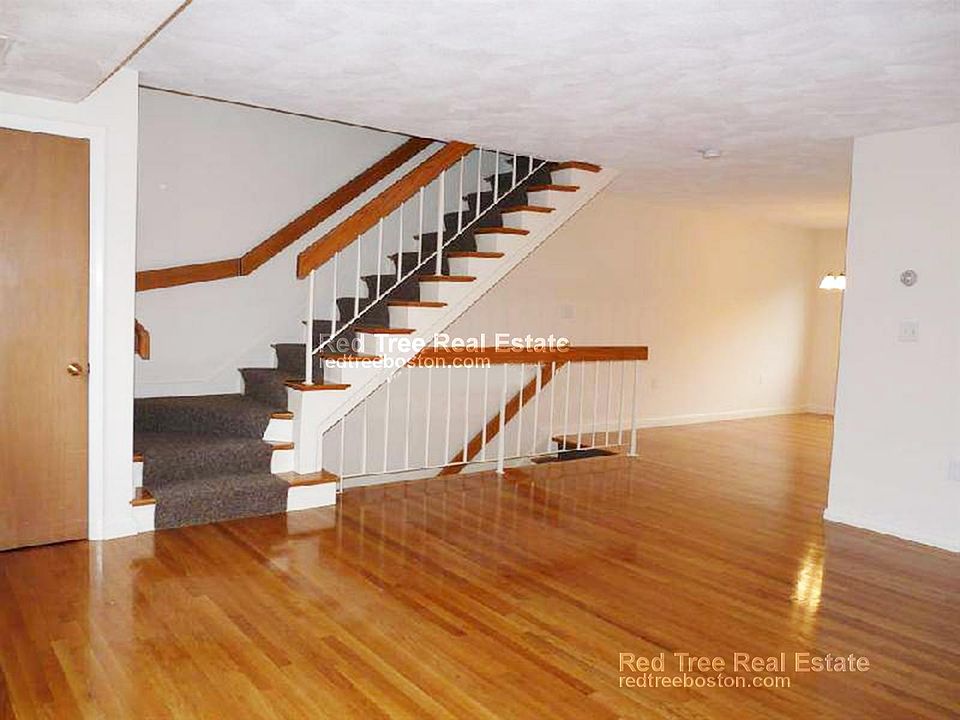 2nd image of 15 John St #15