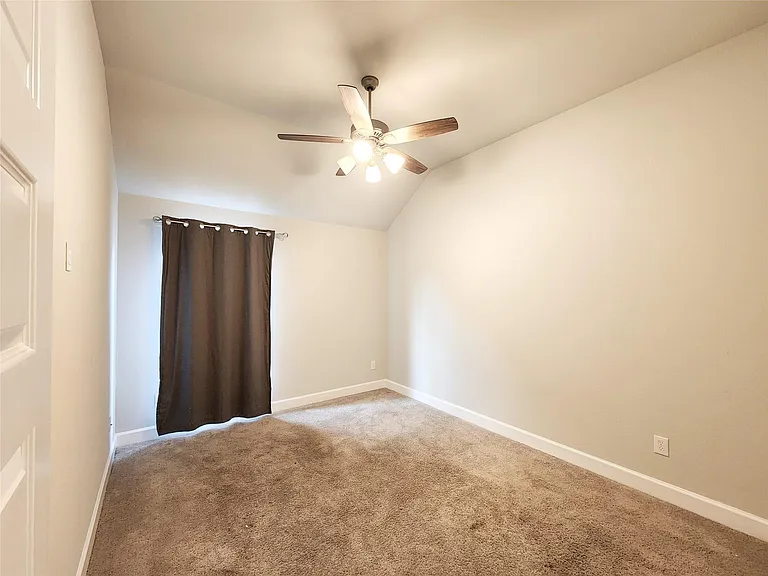 18935 Rosewood Terrace Dr — Photo 14